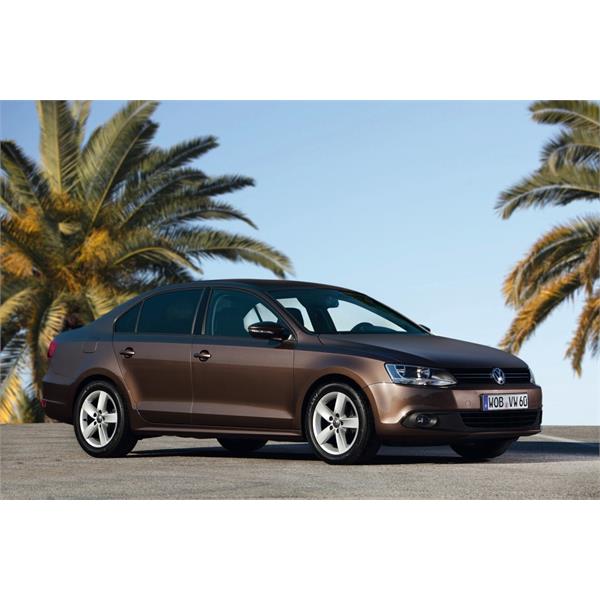 VOLKSWAGEN JETTA 2010-2015 ÖN PANJUR ARMASI KROM