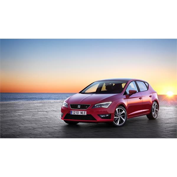 SEAT LEON MK3 5F 2013-2016 FR ÖN PANJUR NİKELAJLI + AMBLEM