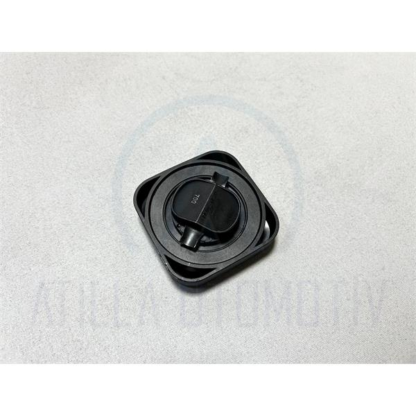 BMW 6 SERİSİ E63 E64 04-10 635d 645Ci YAĞ DOLUM KAPAĞI FEBİ