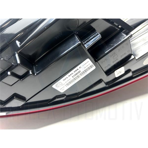 SKODA SUPERB 3V 2015-2024 LED STOP LAMBASI KROM SAĞ ORİJİNAL