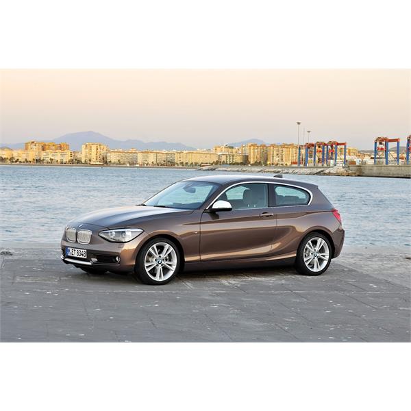 BMW 1 SERİSİ F20 F21 2010-2017 SPORT ÇAMURLUK YAZI SETİ