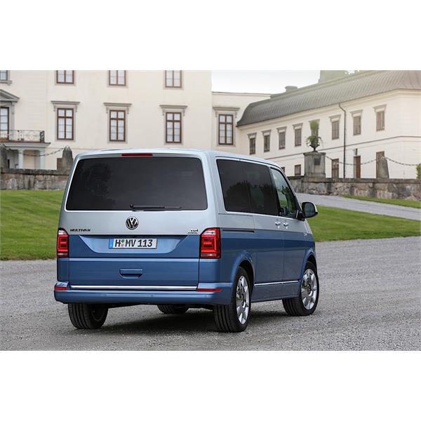 VOLKSWAGEN TRANSPORTER T7 2015-2020 3. İLAVE STOP LAMBASI 