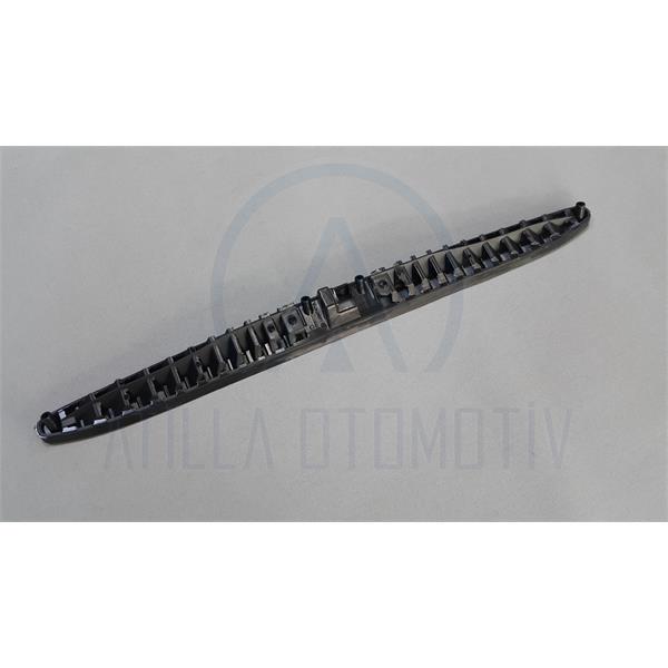 VOLKSWAGEN GOLF 4 1998-2005 CAM ÖNÜ HAVALANDIRMA IZGARASI
