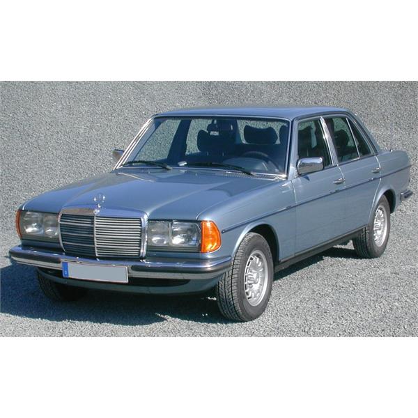 MERCEDES W123 1976-1985 KAPUT SÜNGERİ - İZOLASYONU