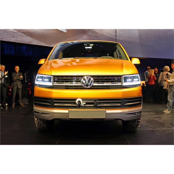 VW TRANSPORTER T7 2015-2020 ÖN PANJUR ARMASI KROM ORİJİNAL