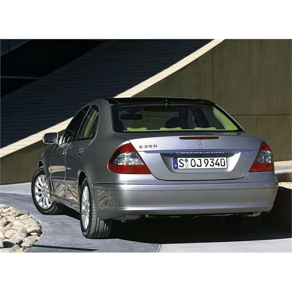 MERCEDES E SERİSİ W211 2002-2009 3. STOP BAGAJ LAMBA LEDİ