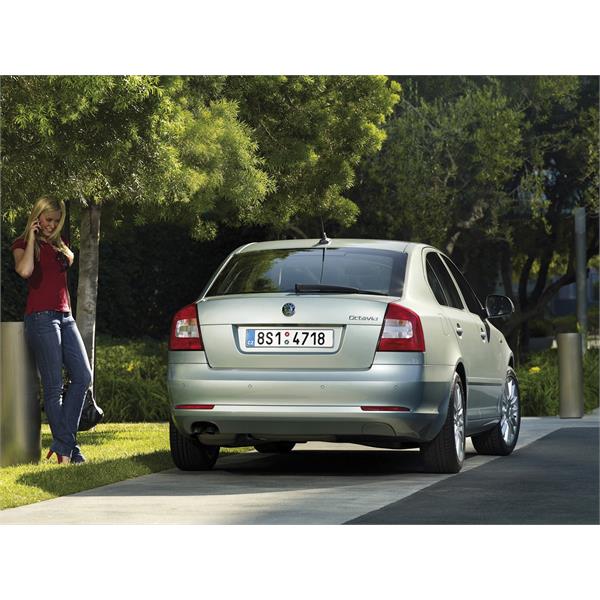 SKODA OCTAVİA A5 1Z 2004-2013 BAGAJ YAZISI