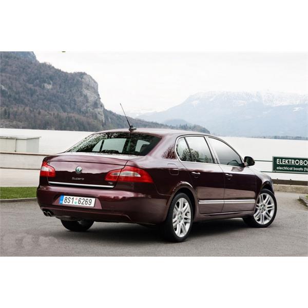 SKODA SUPERB 3T 2008-2013 BAGAJ YAZISI